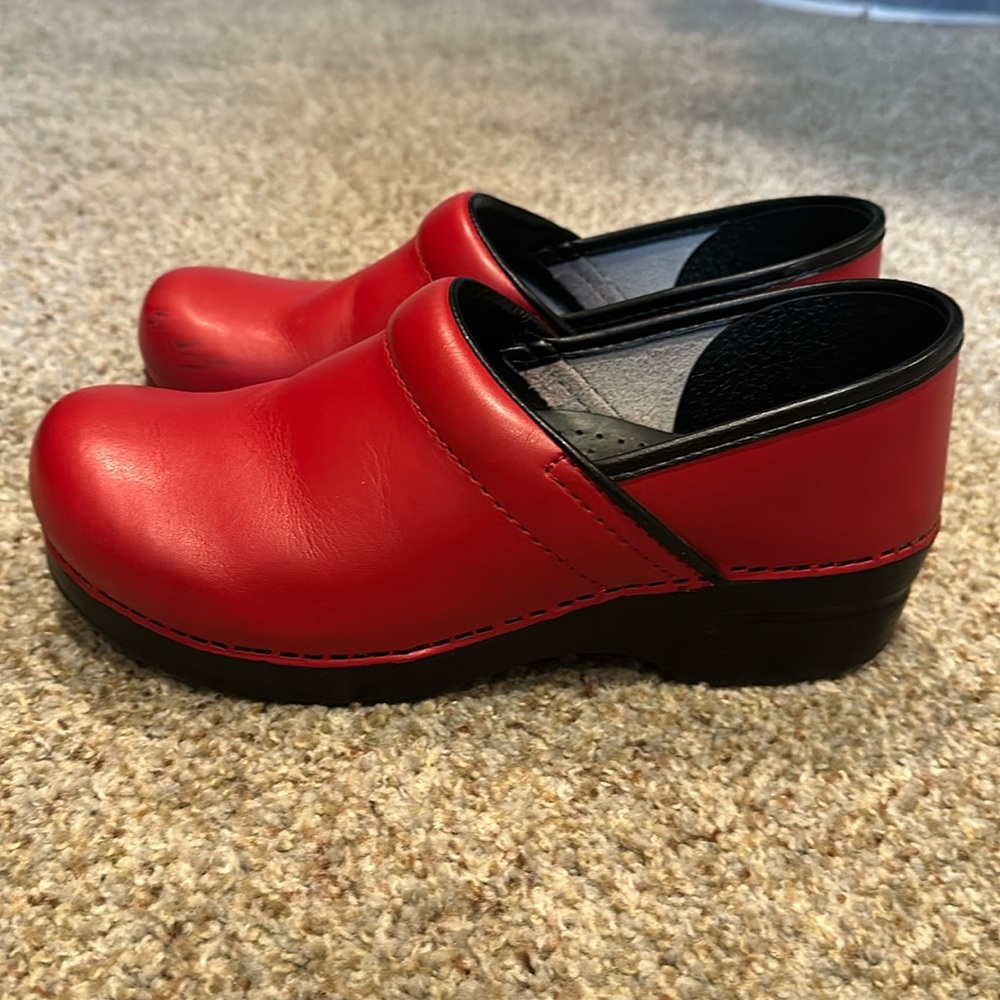DANSKO CLOGS - Awesome RED!!  Size 40